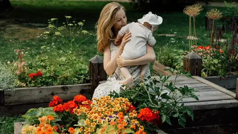 Tackling maternal isolation through tech & community